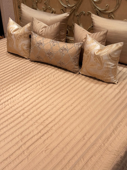 THE GOLD CHAMPAGNE BEDDING SET