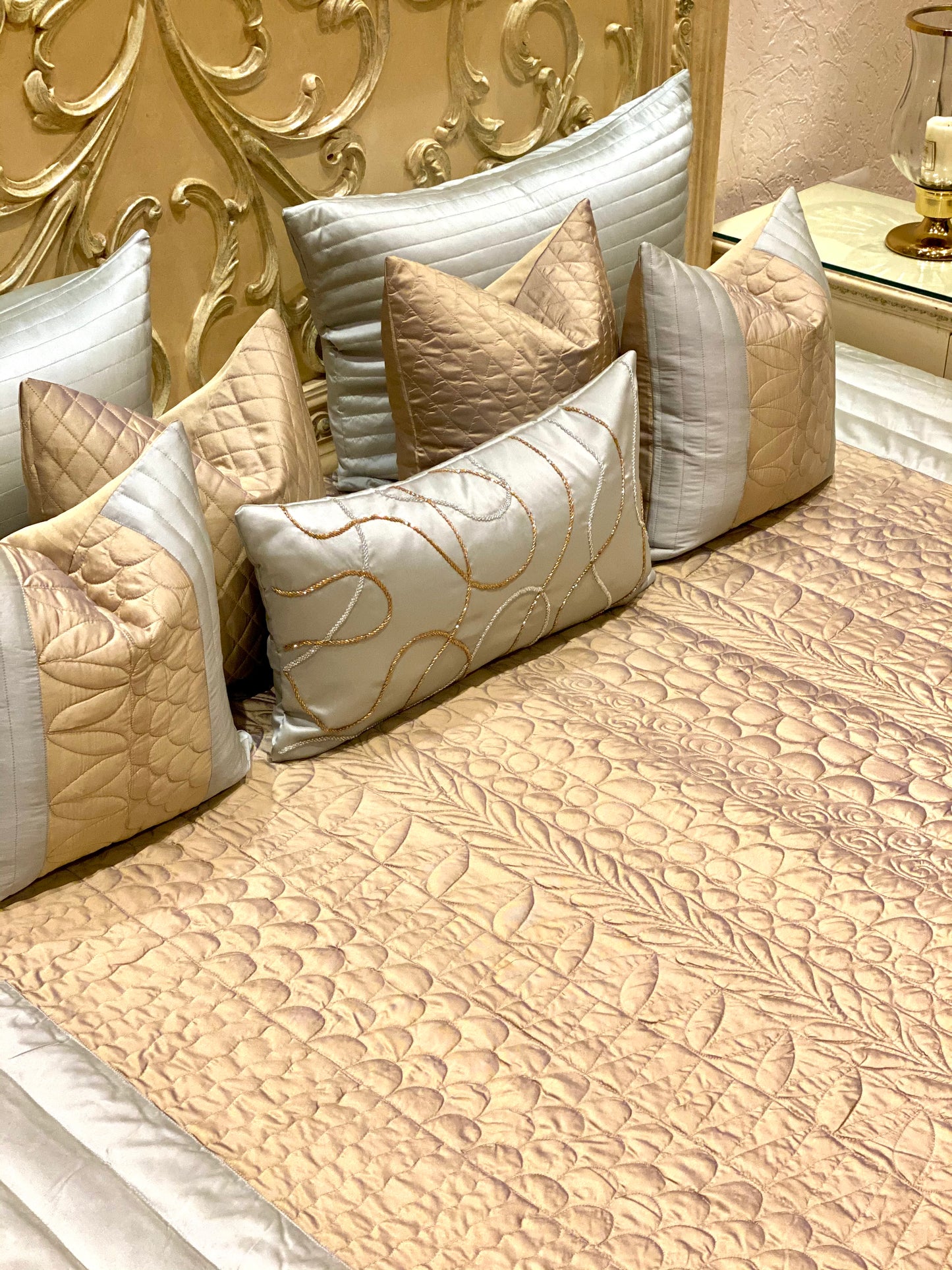 THE GOLD AND SILVER BEDDING SET