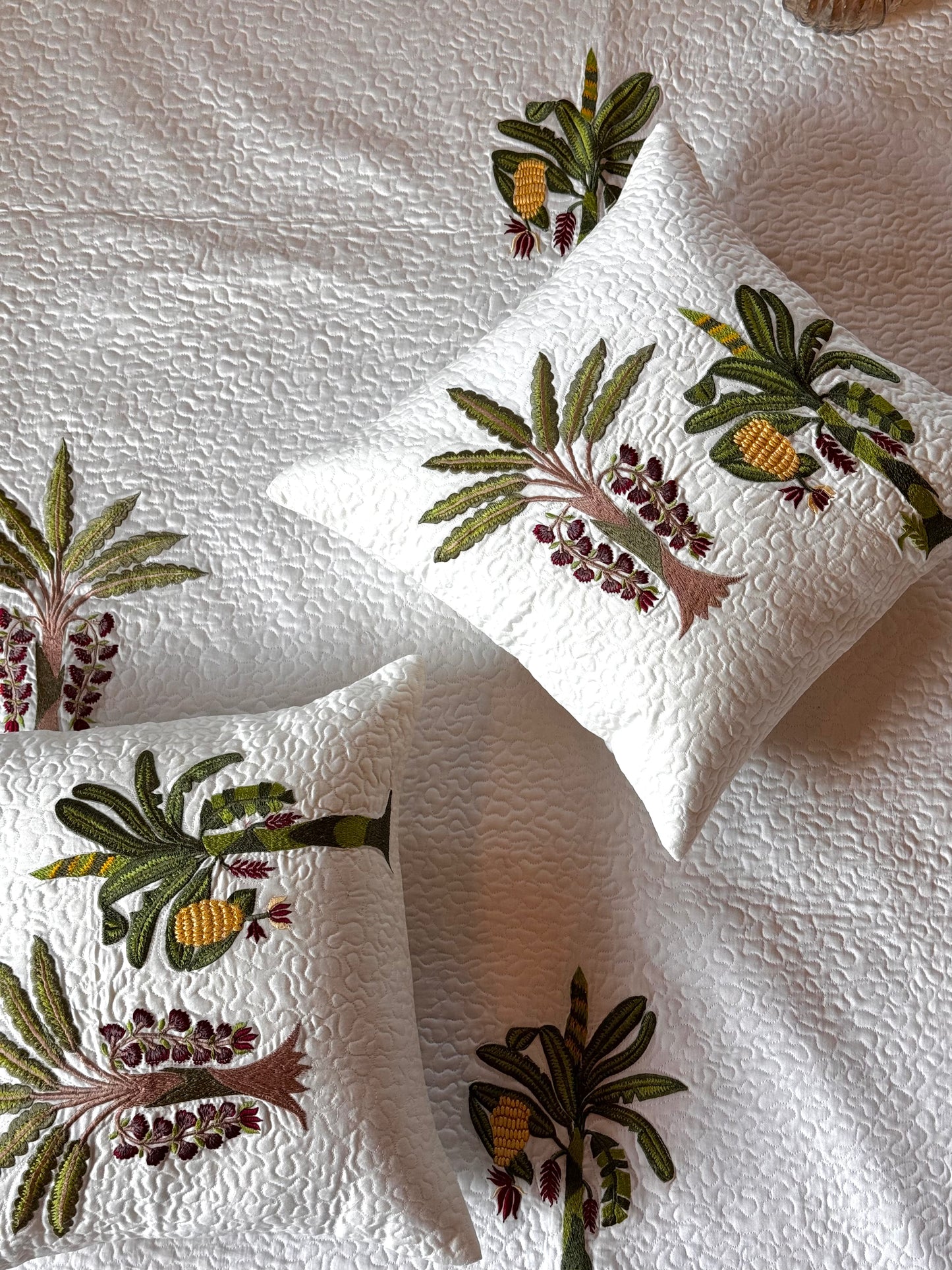 THE BANANA BEDDING SET