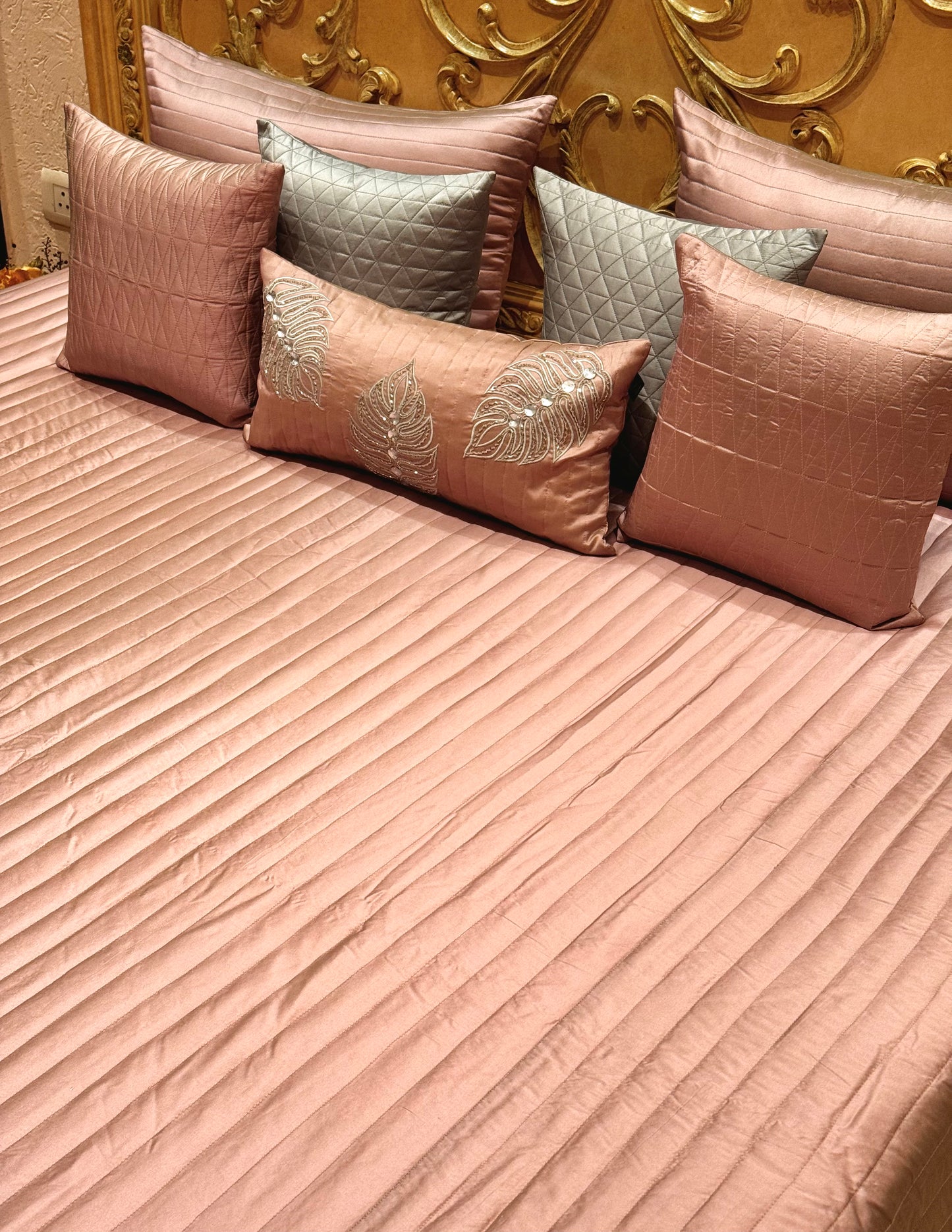 THE PINK FALL BEDDING SET