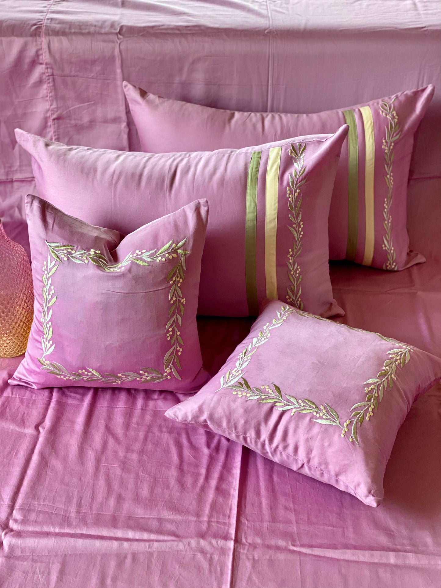 The Pink Daffodil Bedsheet