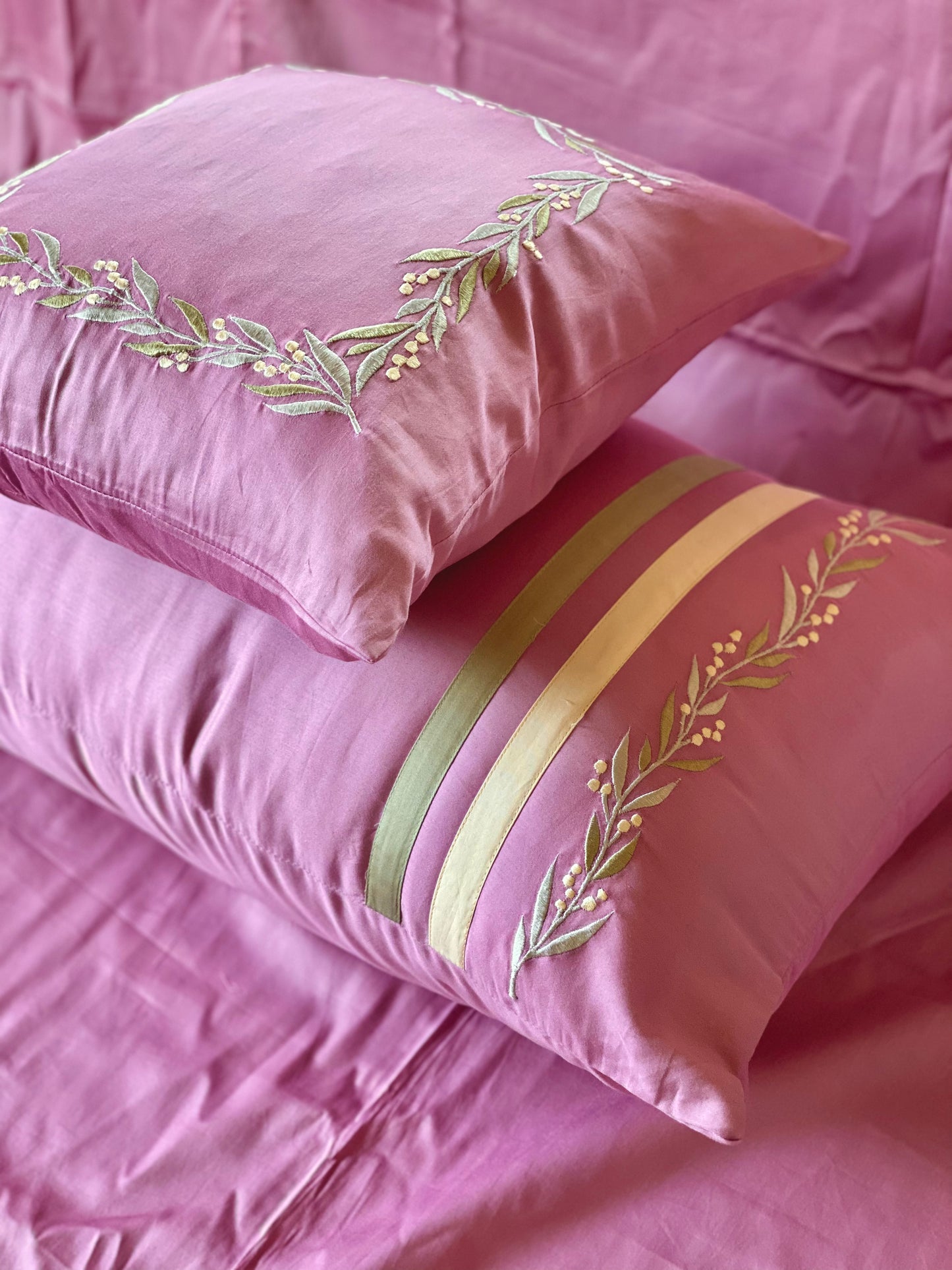 The Pink Daffodil Bedsheet