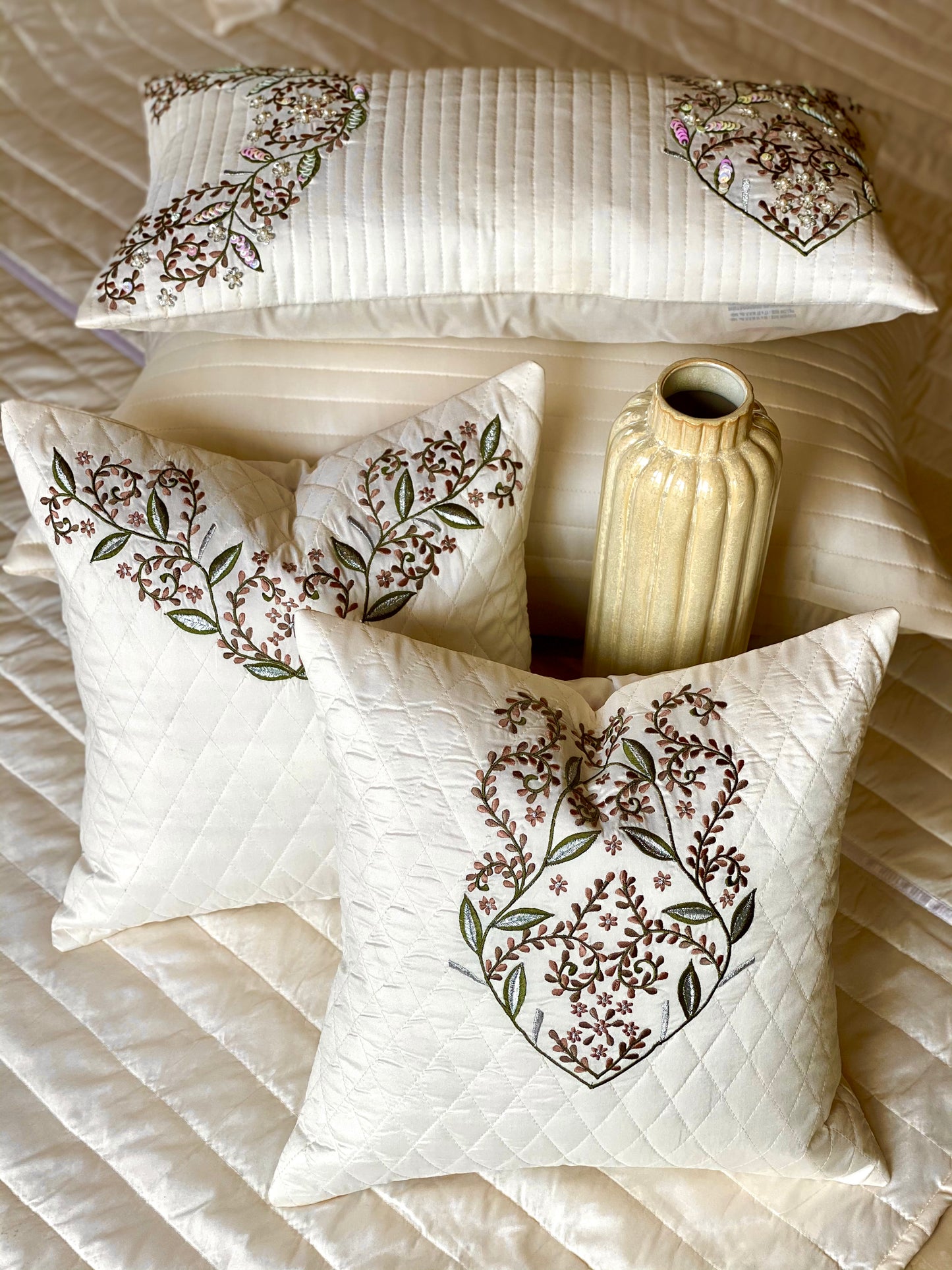 THE CREAM ELLA BEDDING SET