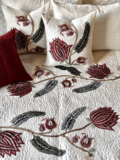 THE AMALFI BEDDING SET