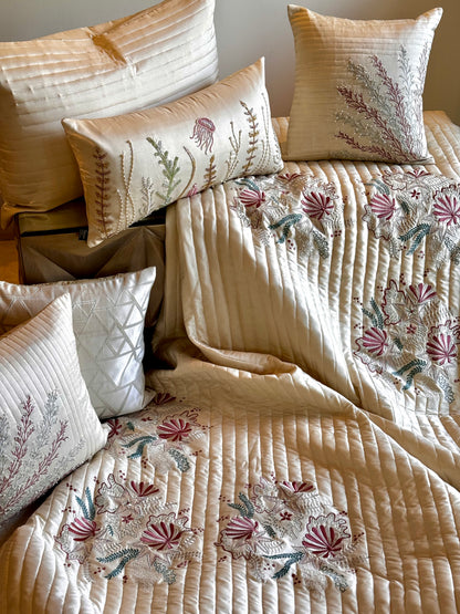 THE CREAM OCEAN'S HEART BEDDING SET