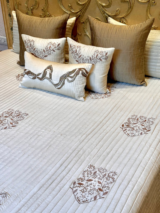 THE EMB. BEIGE ELLA BEDDING SET