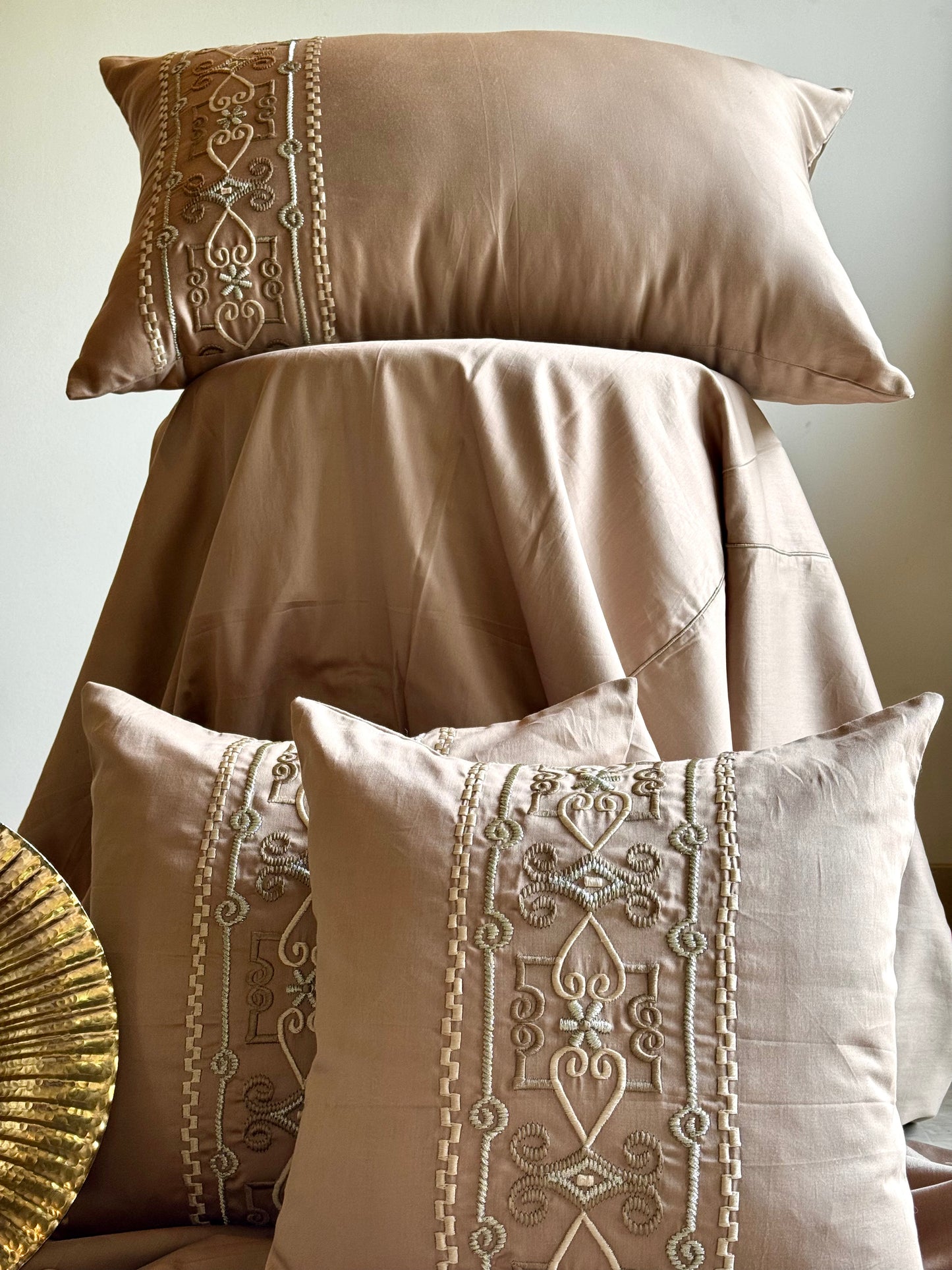 THE GOLD ELIAS BEDSHEET