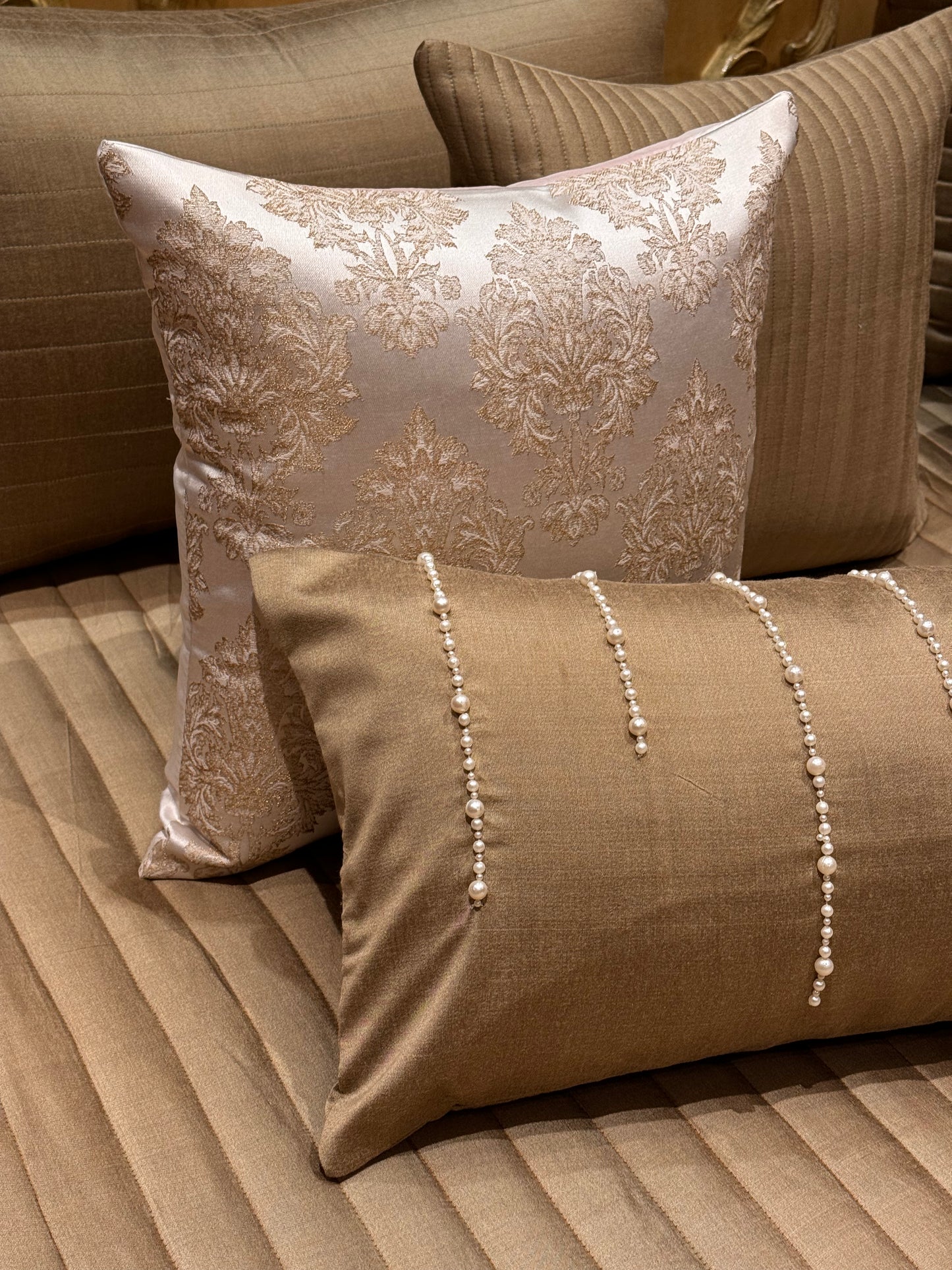 THE HONEY BROWN BEDDING SET