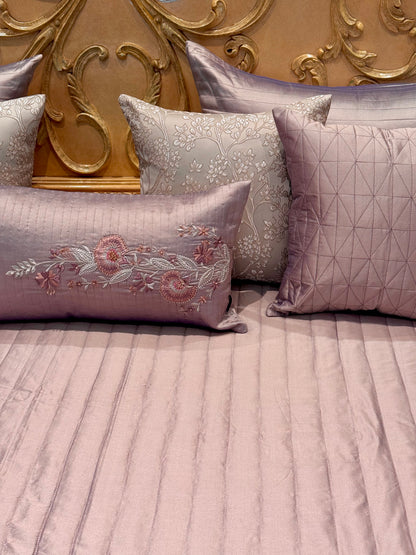 THE WISTERIA BEDDING SET