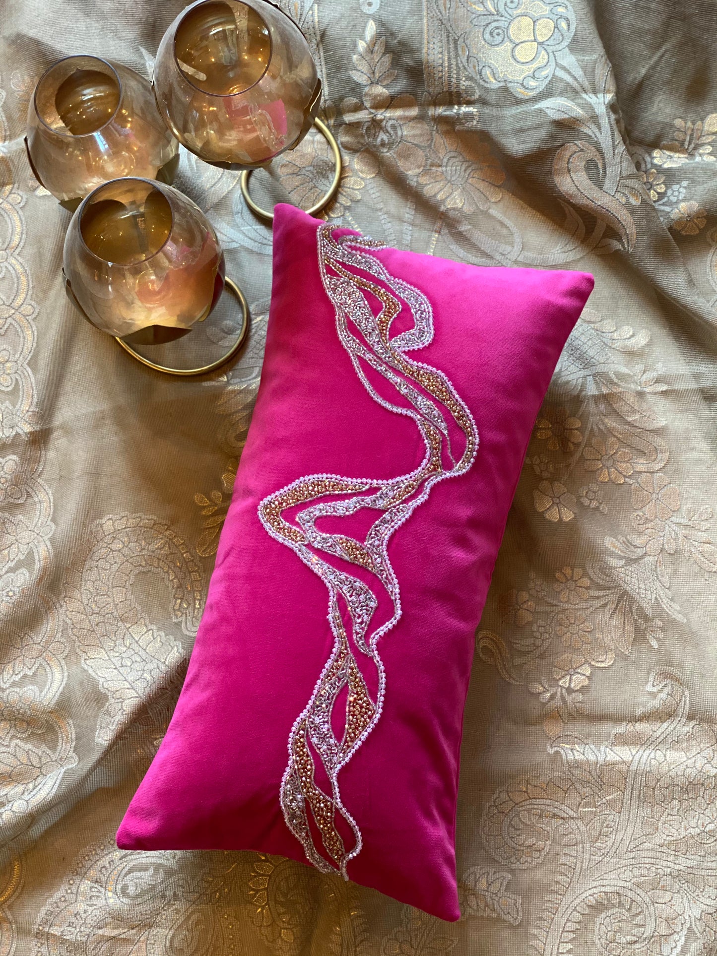 THE PINK MOLTEN ACCENT CUSHION (WITH INSERT)