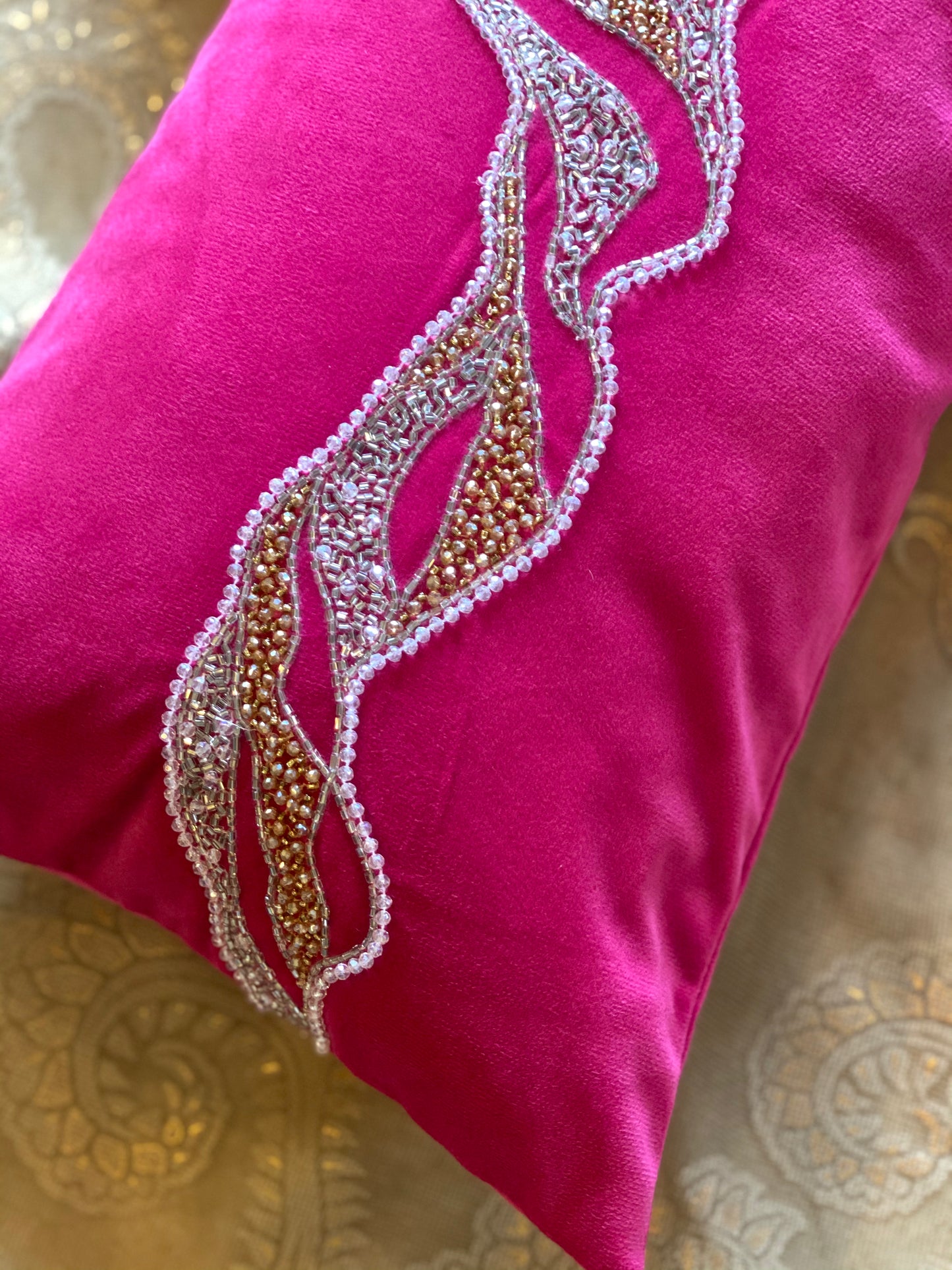 THE PINK MOLTEN ACCENT CUSHION (WITH INSERT)