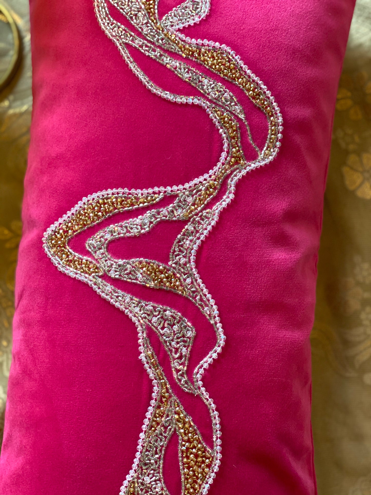 THE PINK MOLTEN ACCENT CUSHION (WITH INSERT)