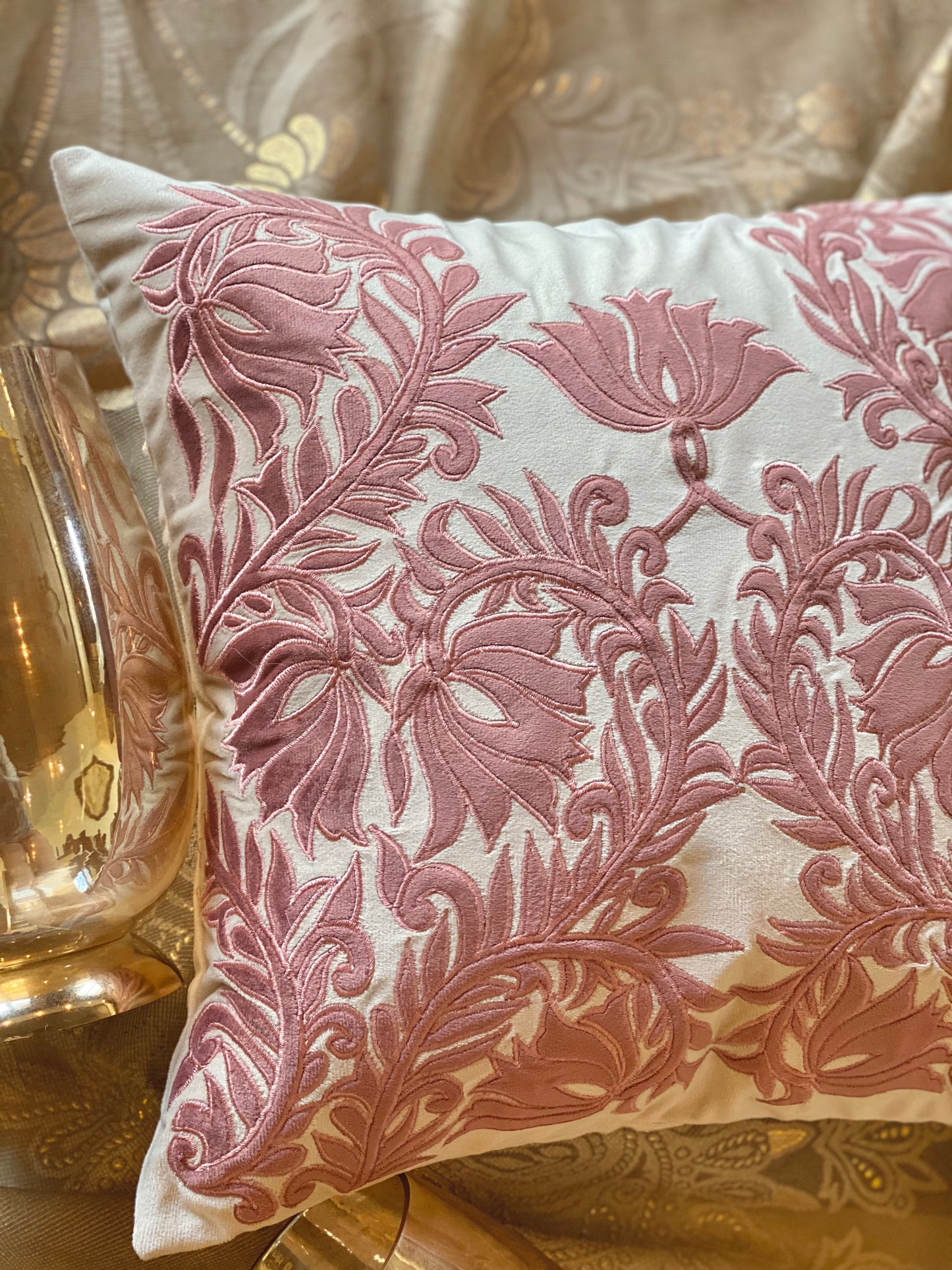 THE SPRING BLOOM CUSHION COVER