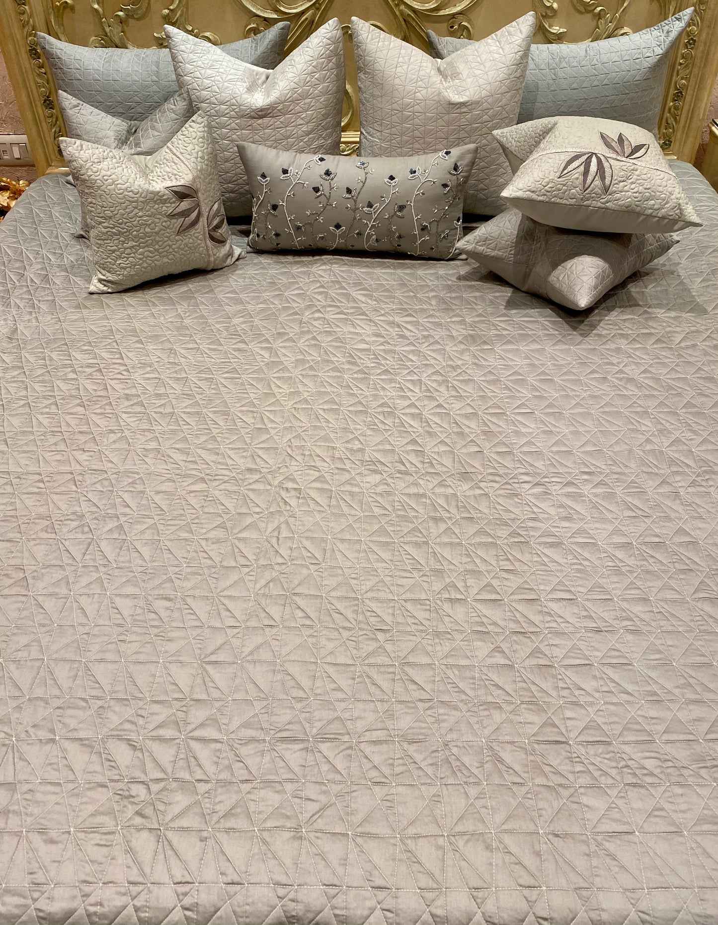 THE GREY FALL BEDDING SET (COTTON)