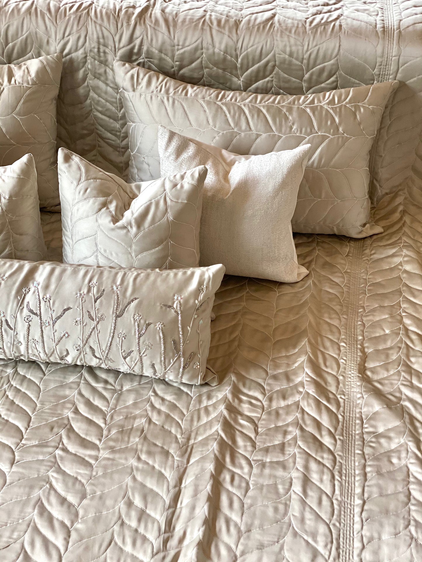 THE PINNACLE BEDDING SET