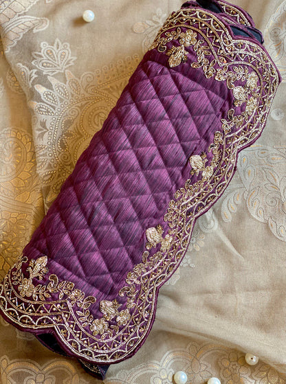 The Wine Scallop Bed Runner