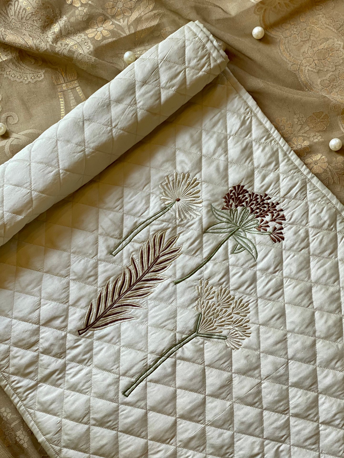 THE IVORY TREE BED RUNNER