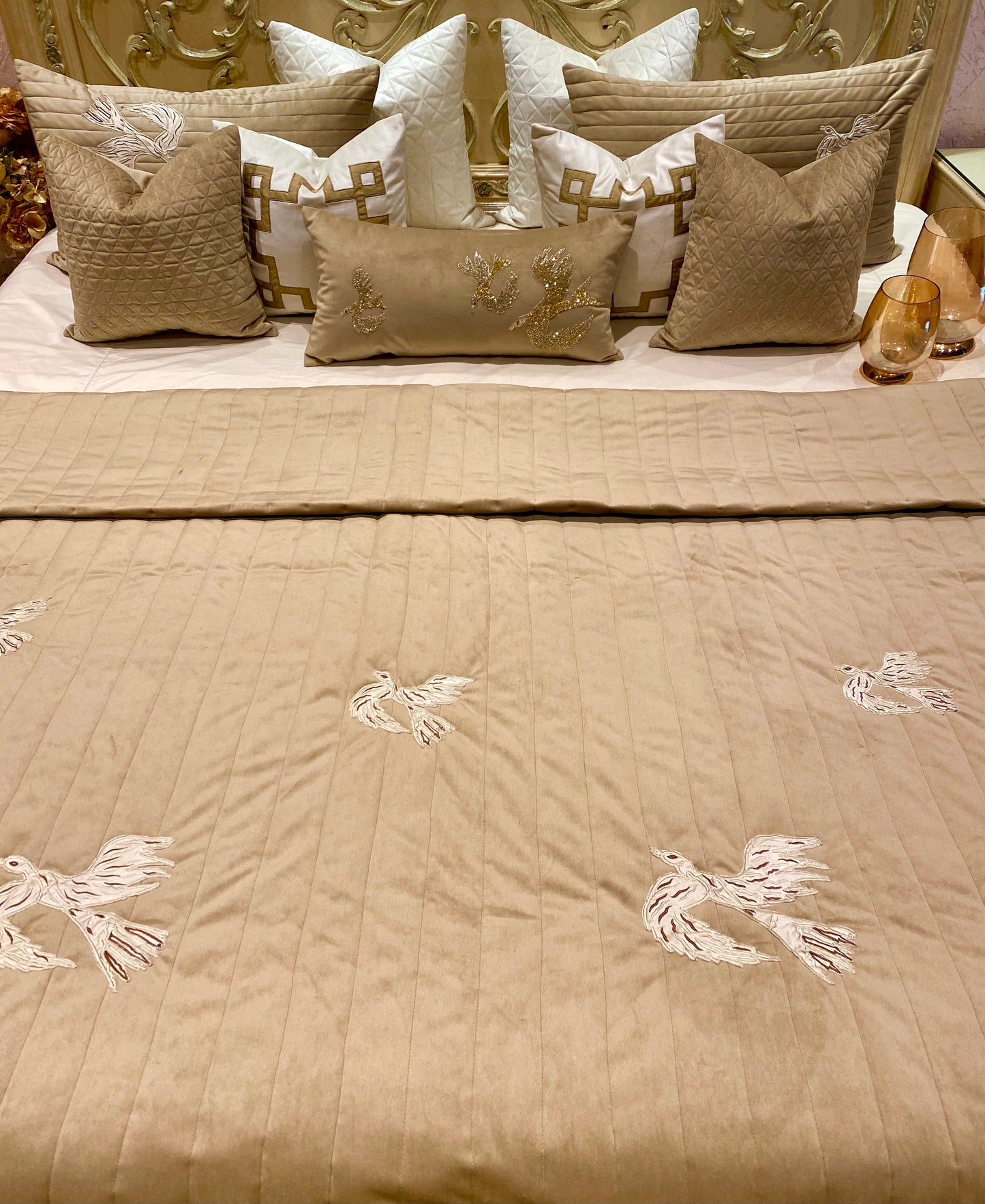 THE CAPPUCCINO SUEDE FALCON BEDDING SET