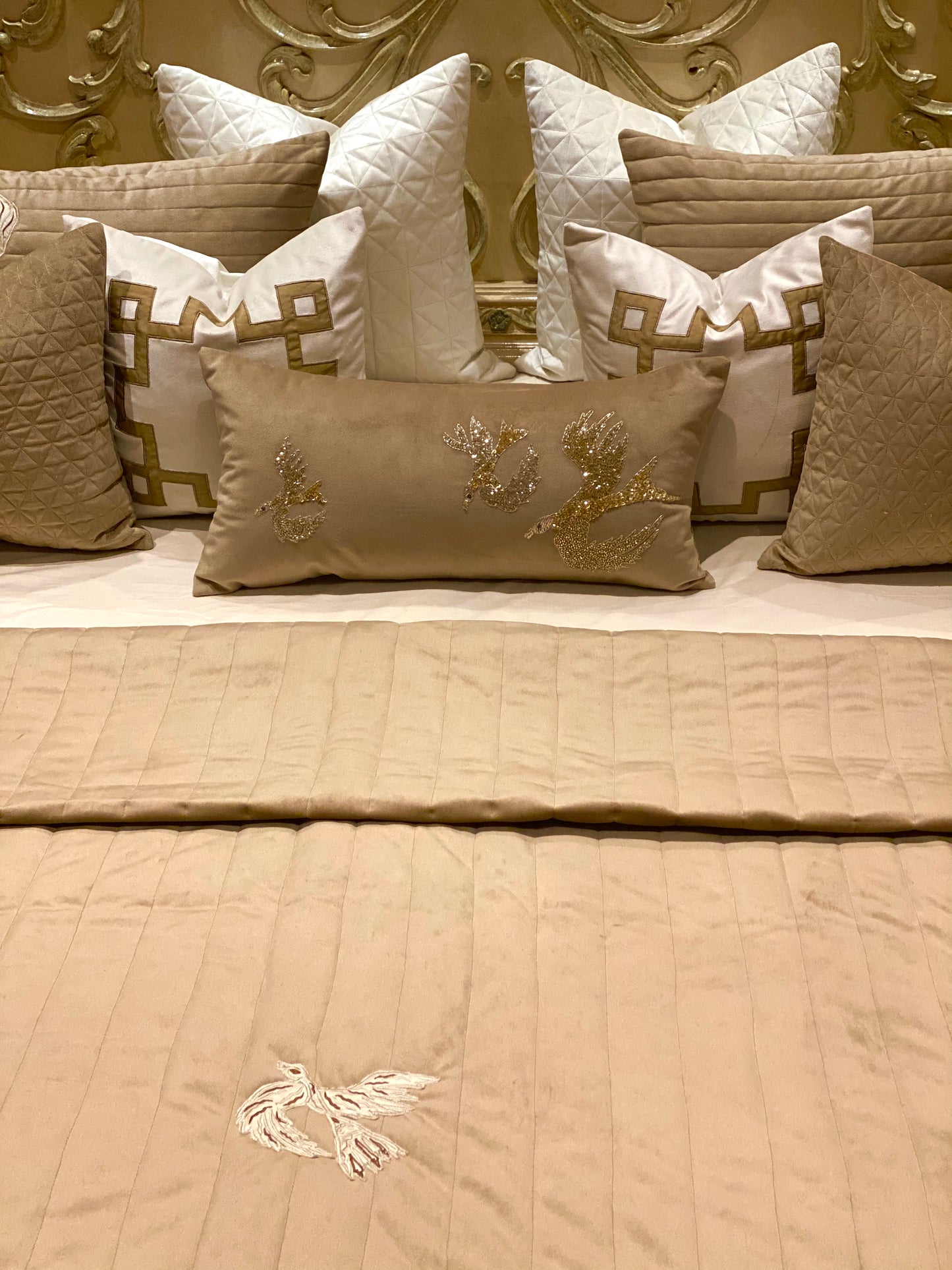 THE CAPPUCCINO SUEDE FALCON BEDDING SET