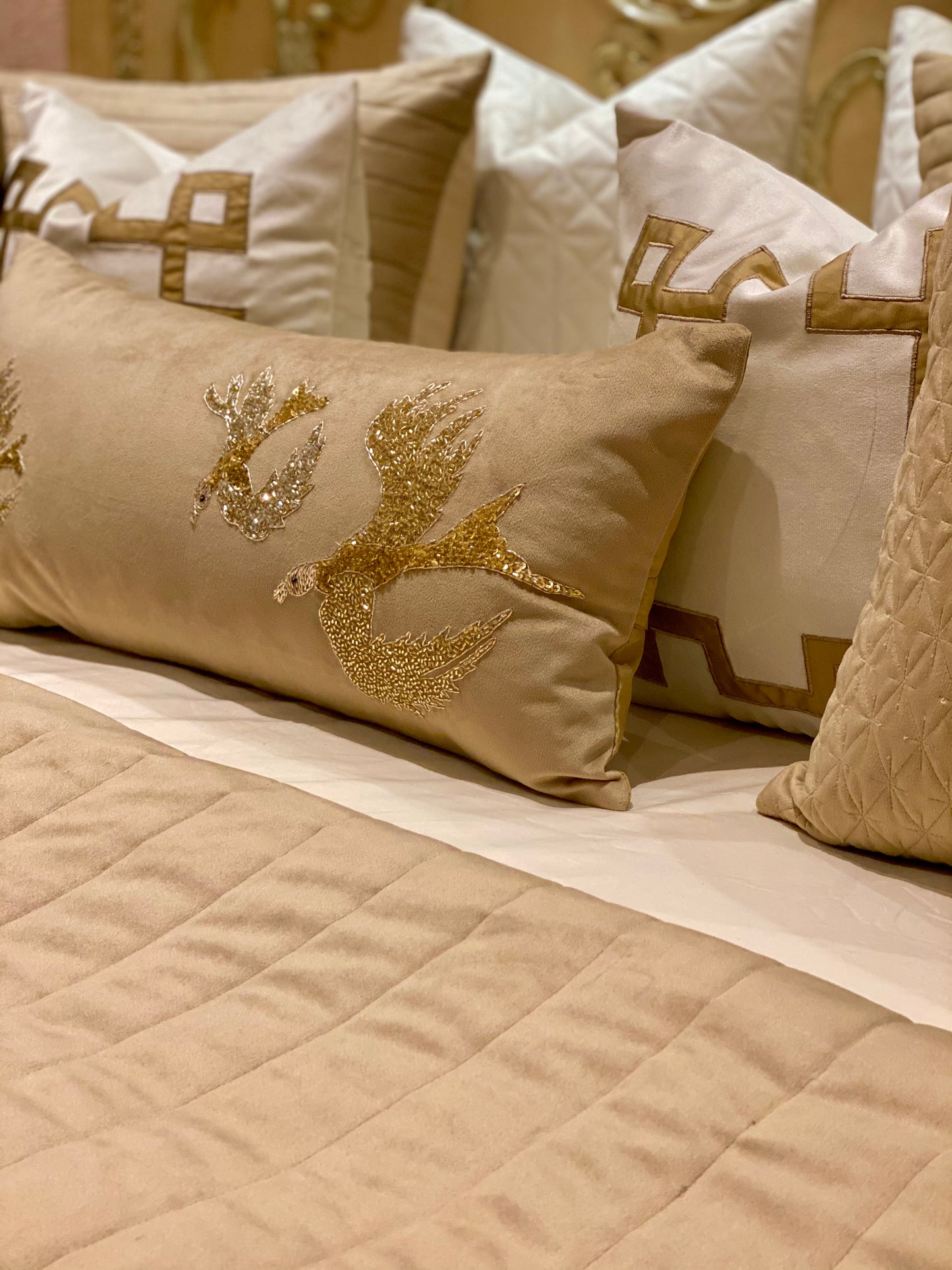 THE CAPPUCCINO SUEDE FALCON BEDDING SET