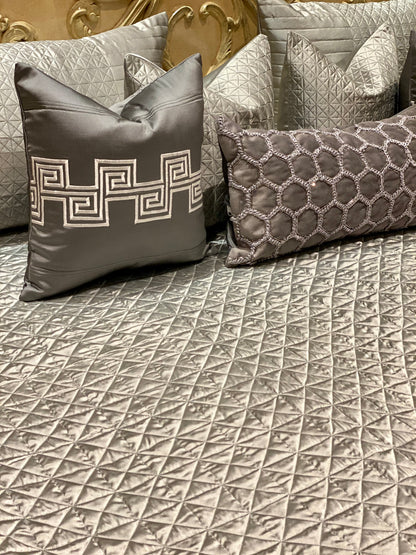 THE SILVER CHEQUER BEDDING SET