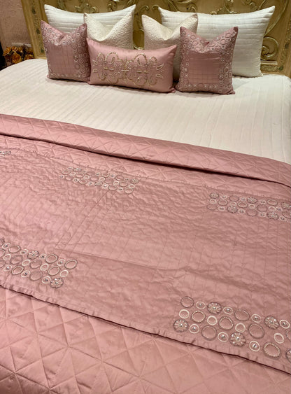 THE PINK GARNET BEDDING SET