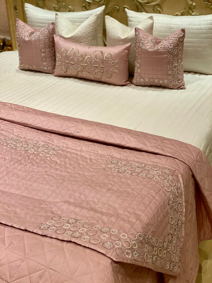 THE PINK GARNET BEDDING SET