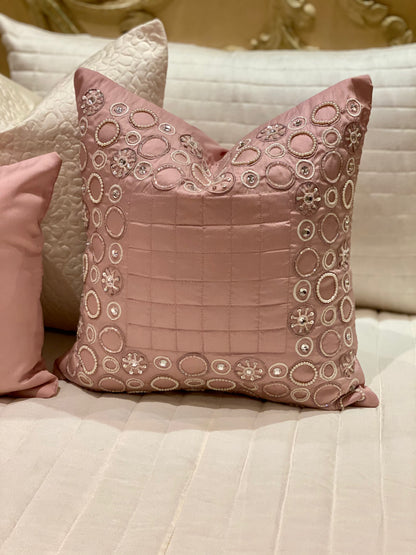 THE PINK GARNET BEDDING SET