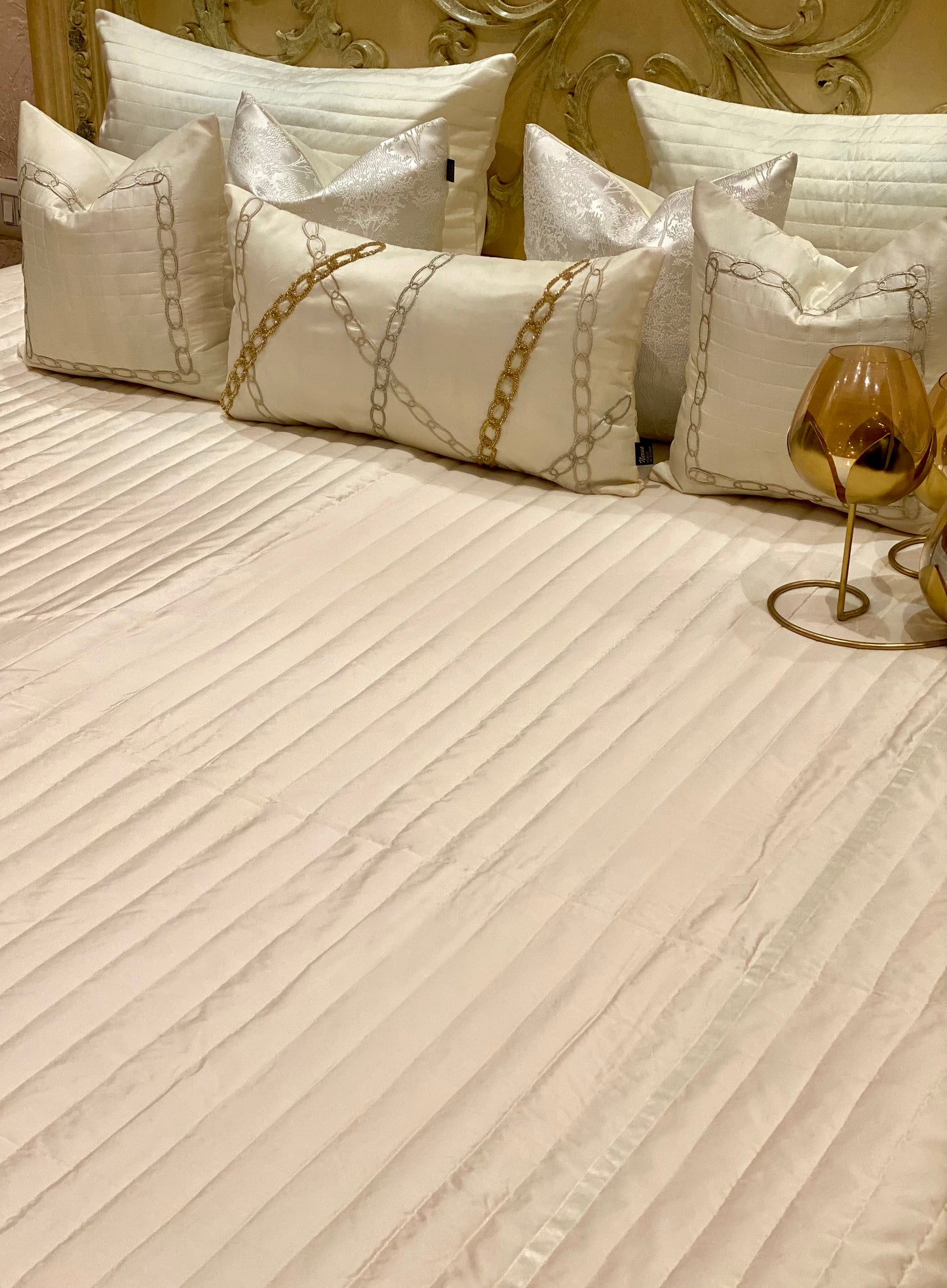 THE PEARL SEPHORA BEDDING SET