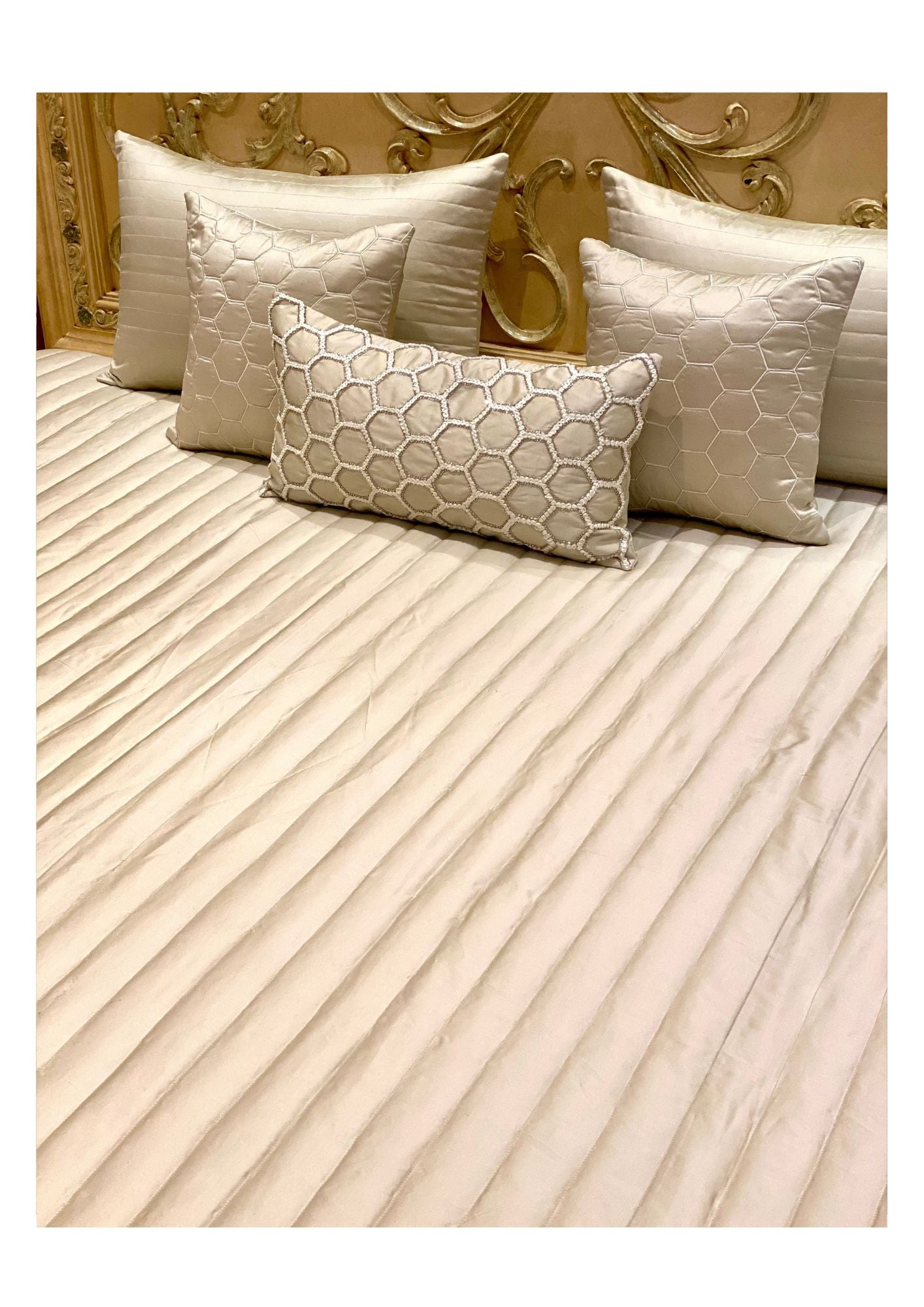 THE PRESTIGE BEDDING SET