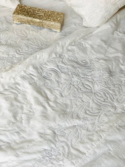 WHITE LEHER QUILTED BEDSPREAD