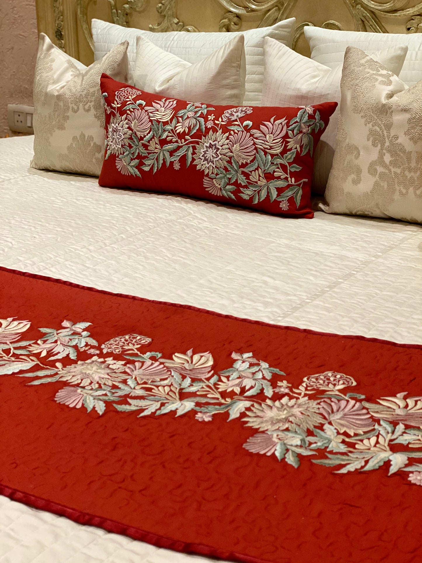 The Olivia Bedding Set