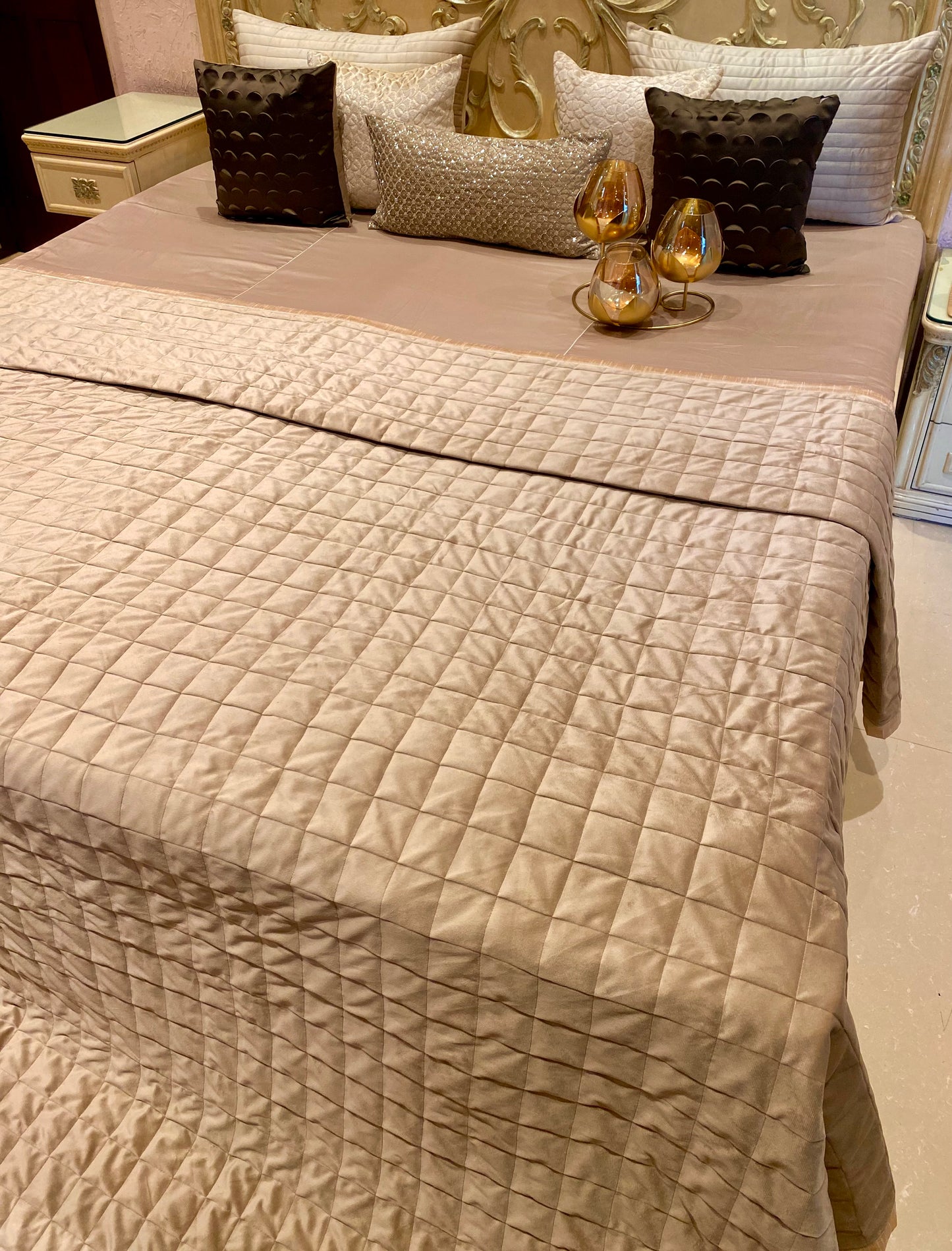 The Cappuccino Suede Quilt set