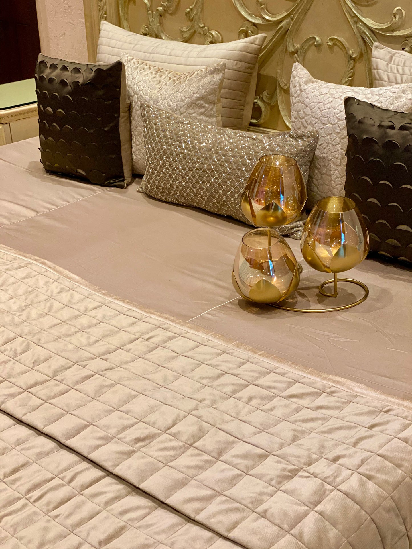 The Cappuccino Suede Quilt set