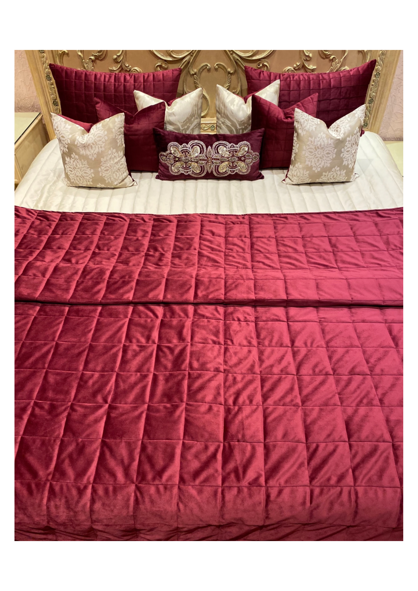 The Aurora Bedding Set