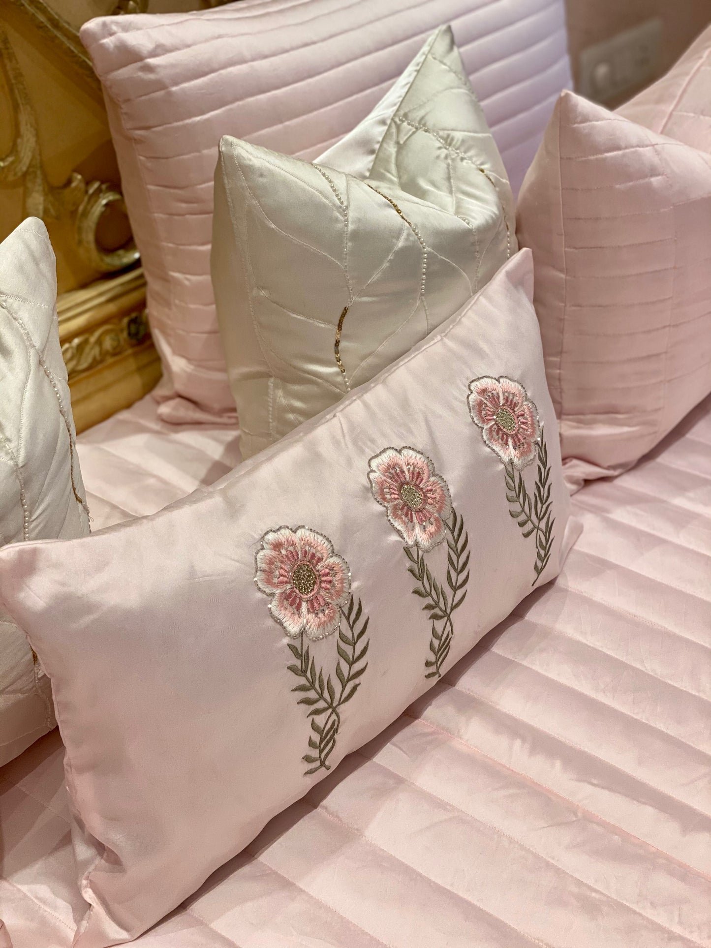 The Carnation Bedding Set