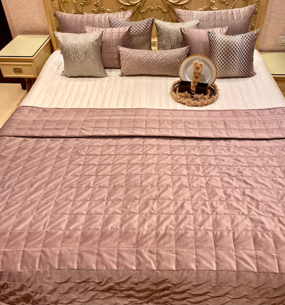 The Grandeur Bedding Set