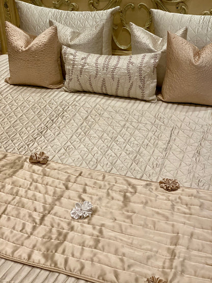 The Carriage Bedding Set