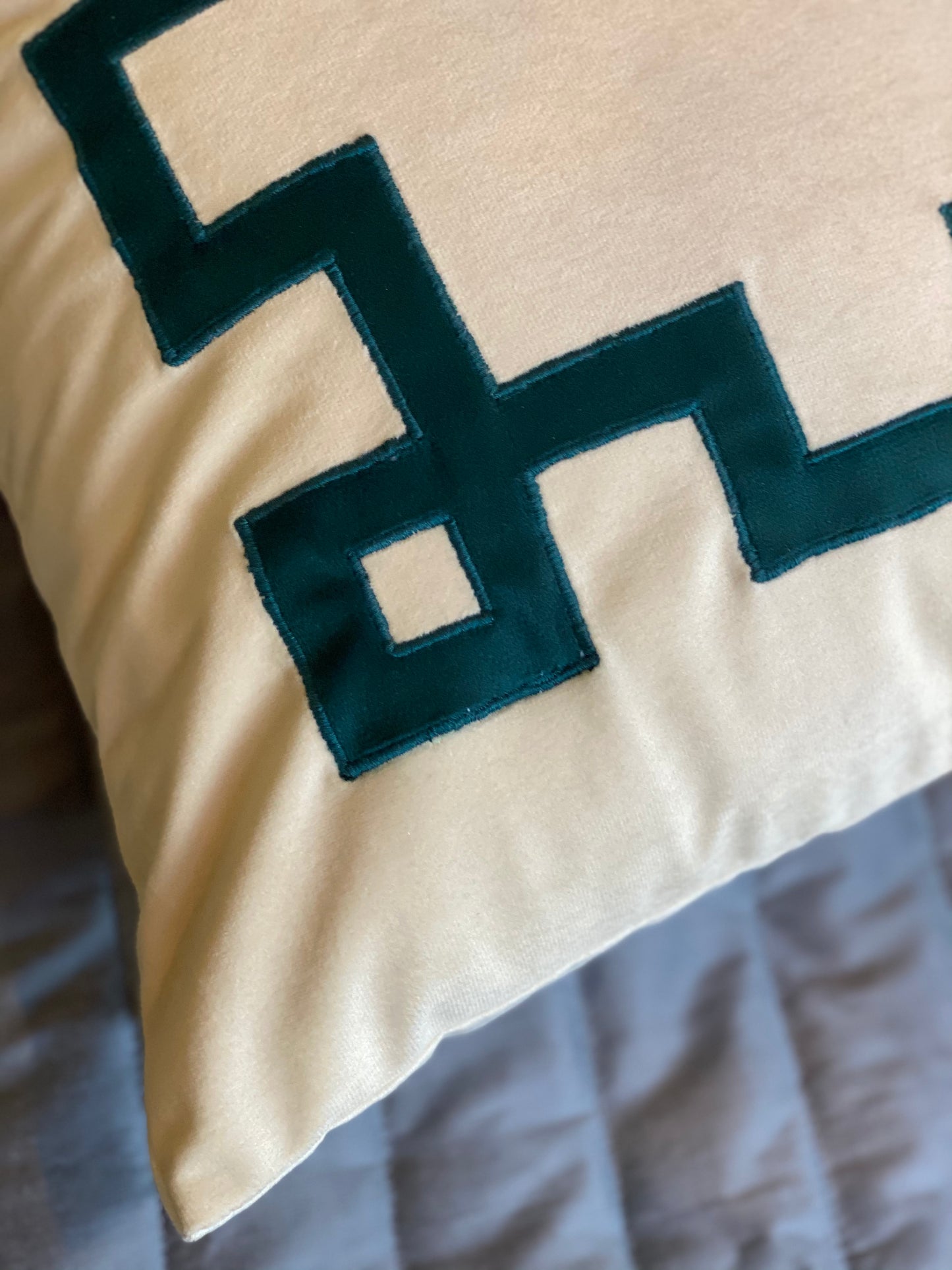 THE AVANT-GARDE CUSHION COVER