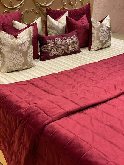 The Aurora Bedding Set