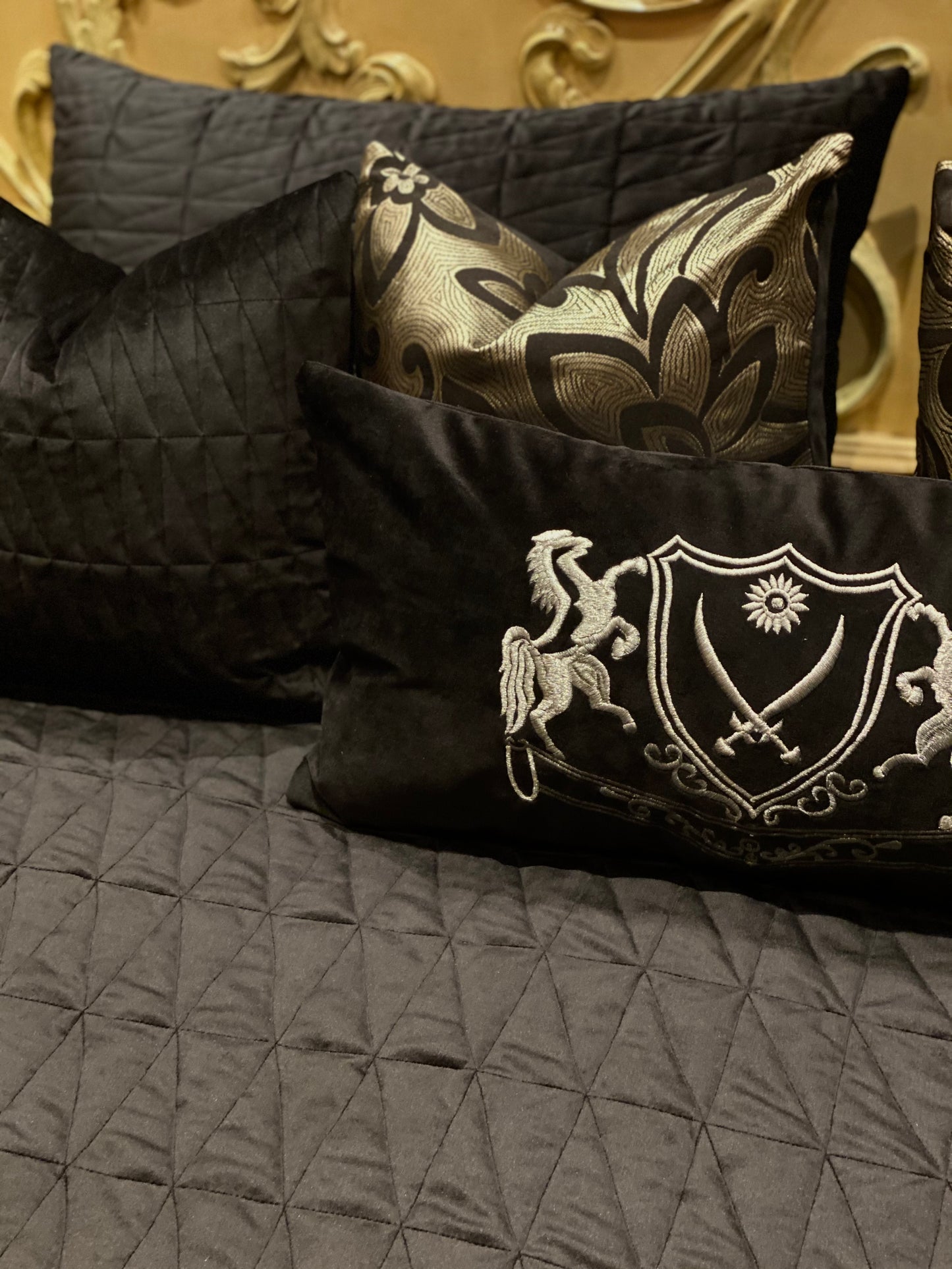 THE PRAGMA SUEDE BEDDING SET