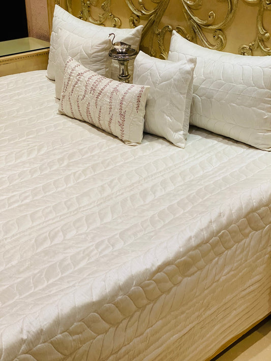 Hope & Grace quilted bedspread set