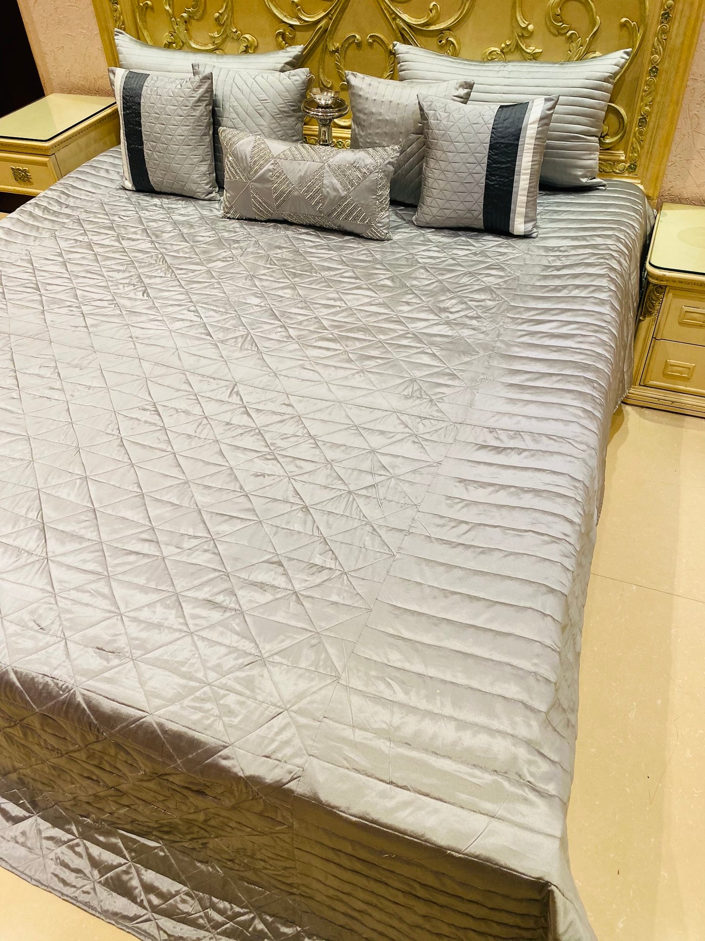 Silver flutter quilted bedding set