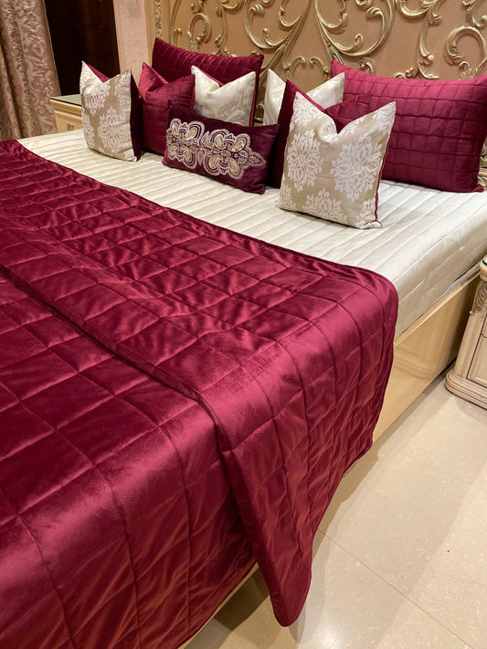 The Aurora Bedding Set