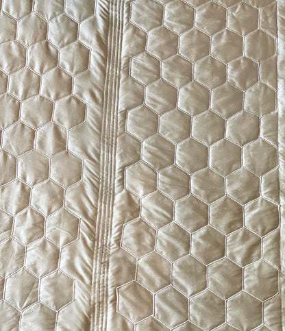 Ivory Honeycomb Quilted Bedding Set