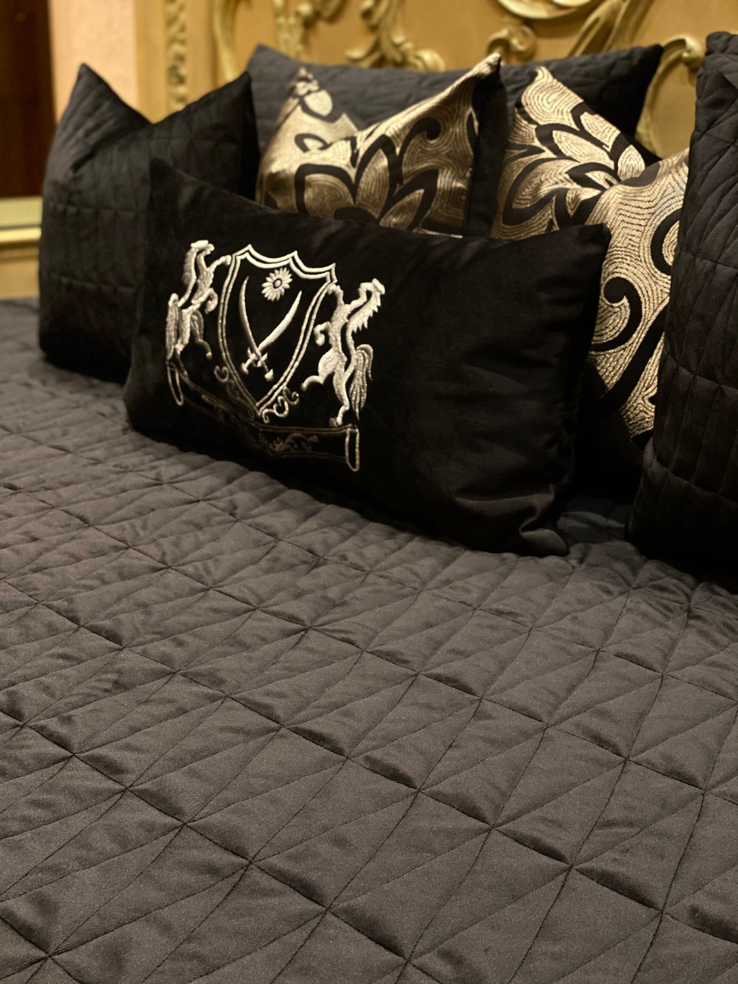 THE PRAGMA SUEDE BEDDING SET